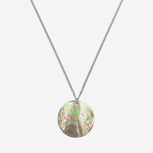 Load image into Gallery viewer, Sea Shell Necklace
