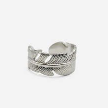 Load image into Gallery viewer, Feather Wrap Ring
